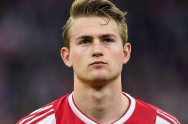 费迪南德盛赞曼联三将：各展所长铸就红魔希望