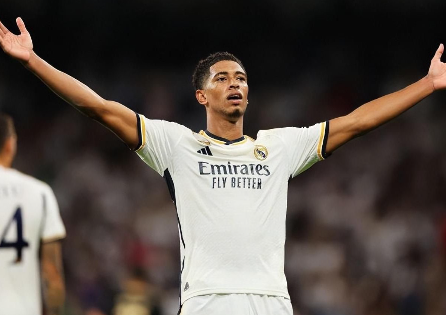 贝林厄姆：<a href='/news/tag/286.html' style='color: blue;'>皇马</a>阵中的关键驱动者与战术多面手