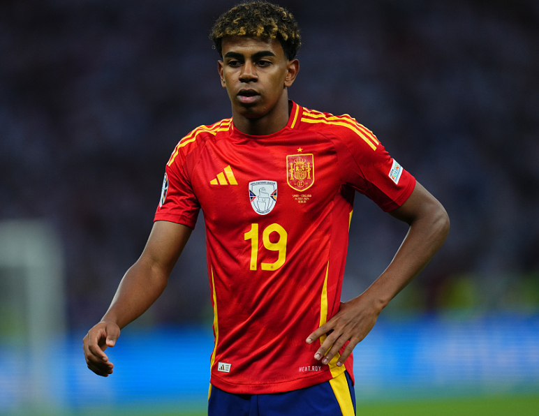 埃里克&middot;加西亚谈巴萨比赛：VAR争议难阻前行，<a href='/news/tag/260.html' style='color: blue;'>欧冠</a>需及时调整